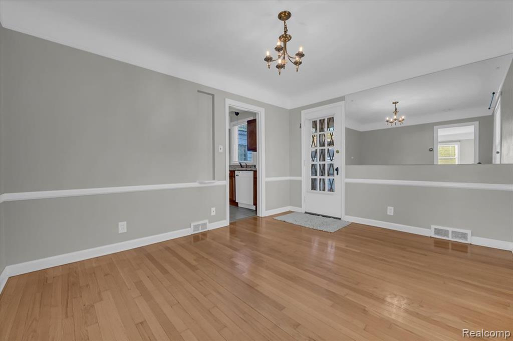 20227 Stratford Road Detroit, MI 48221 - Photo 2 of 22