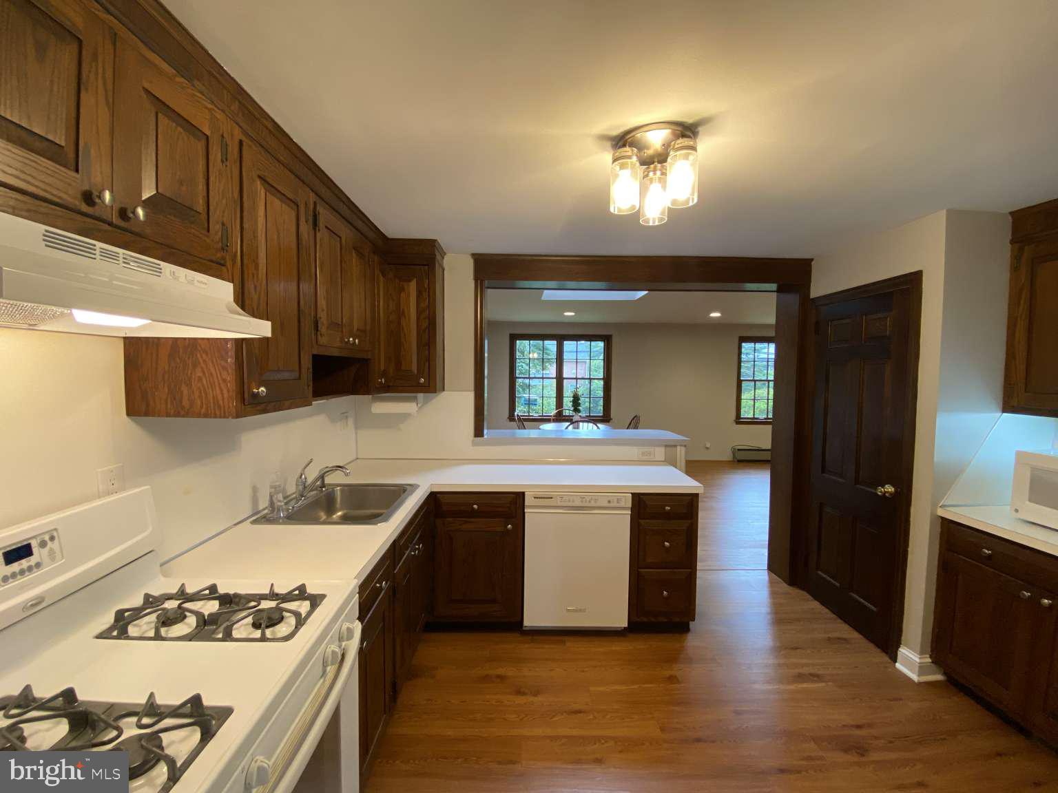 3033 Edmonds Road Lafayette Hill, PA 19444 - Photo 11 of 21 Gallery Image 11