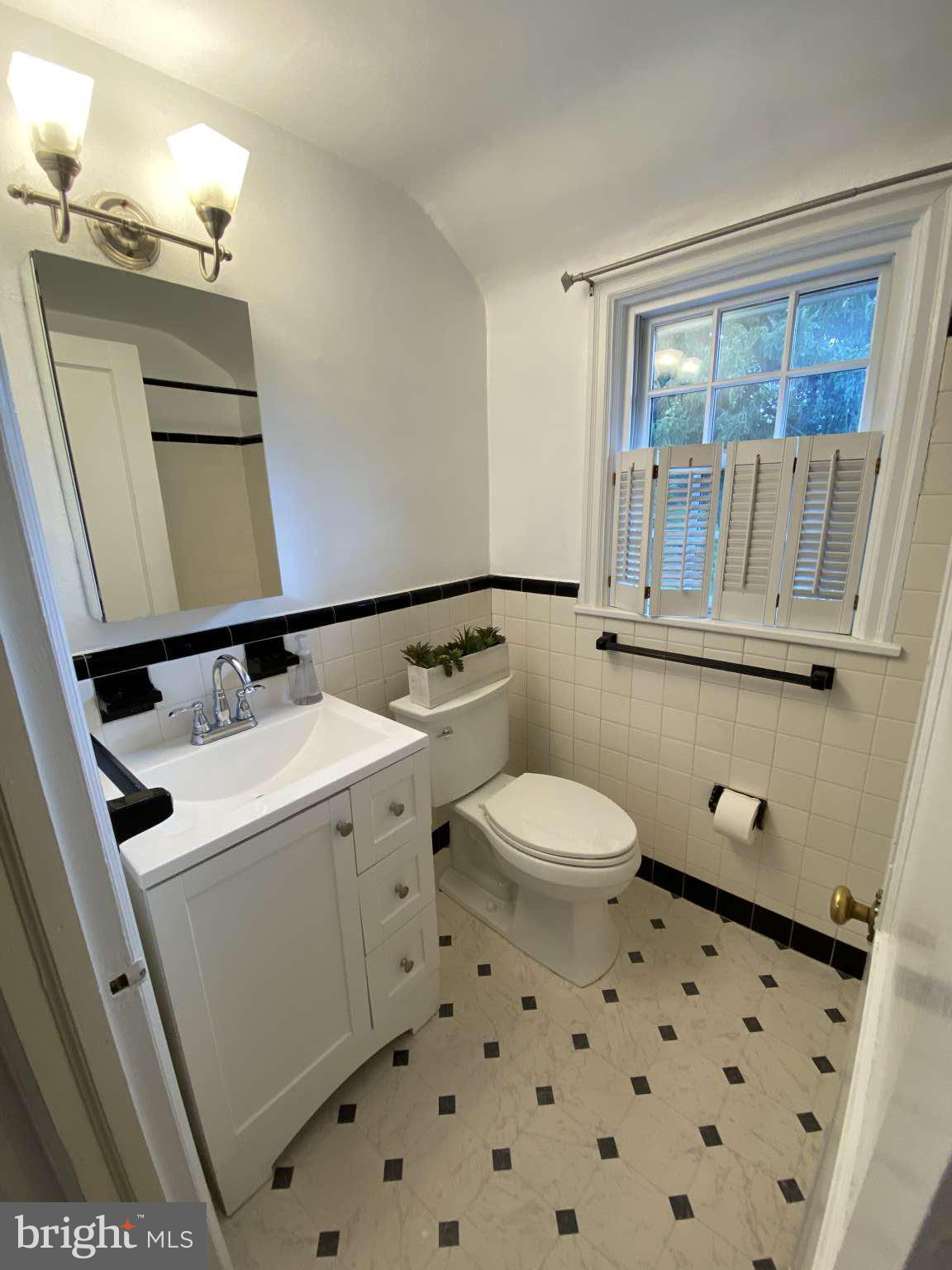 3033 Edmonds Road Lafayette Hill, PA 19444 - Photo 16 of 21 Gallery Image 16