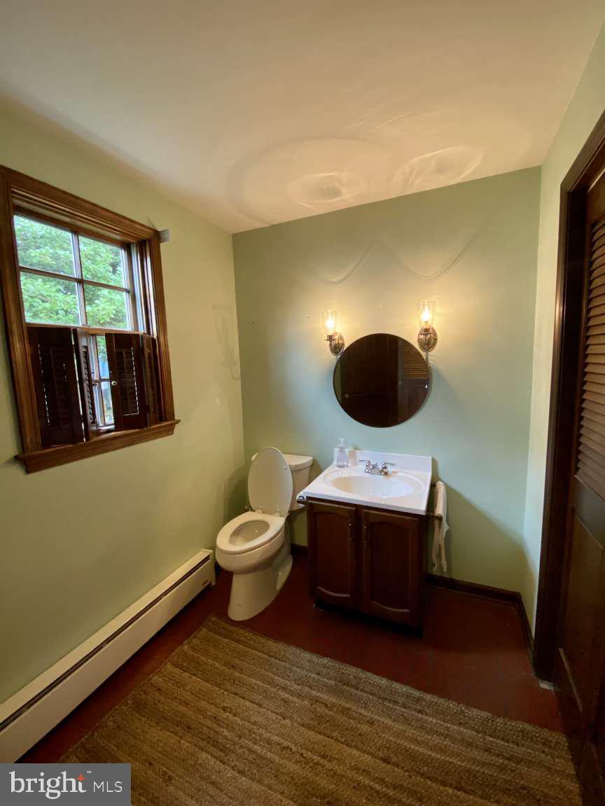 3033 Edmonds Road Lafayette Hill, PA 19444 - Photo 17 of 21 Gallery Image 17