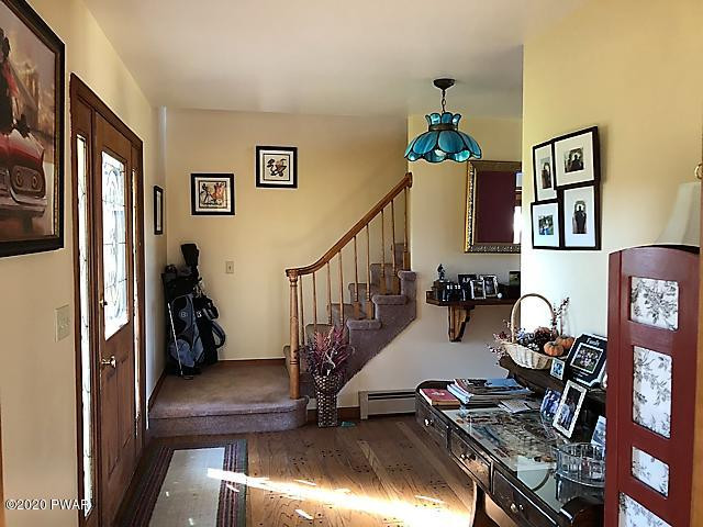 171 Valleyview Road Greentown, PA 18426 - Photo 30 of 111 Wood/Slate Foyer
