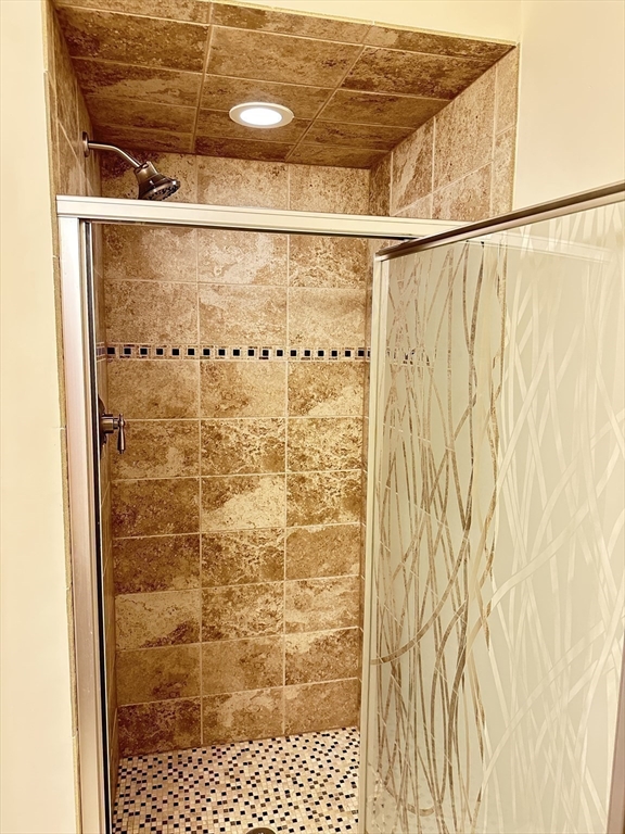 1006 Paradise Road, Unit PHN Swampscott, MA 01907 - Photo 25 of 35