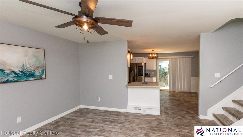 4100 Mapleleaf Road Waterford, MI 48328 - Photo 9 of 52
