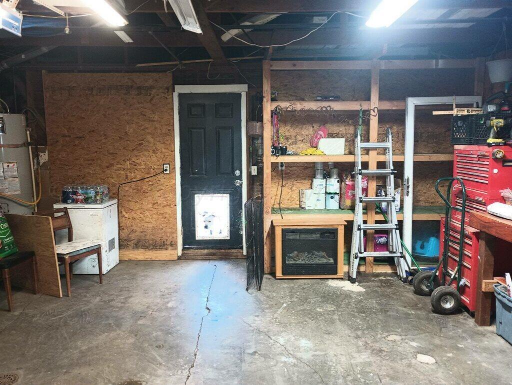 4319 South Lipscomb Street Amarillo, TX 79110 - Photo 34 of 41 Garage