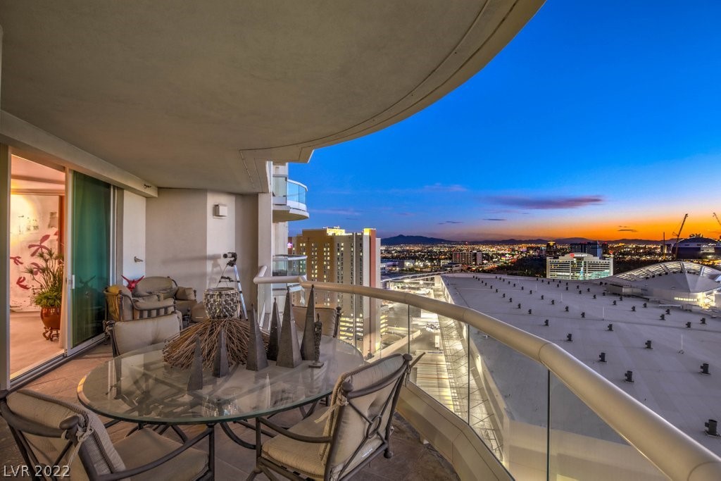 2877 Paradise Road, Unit 2102 Las Vegas, NV 89109 - Photo 19 of 34