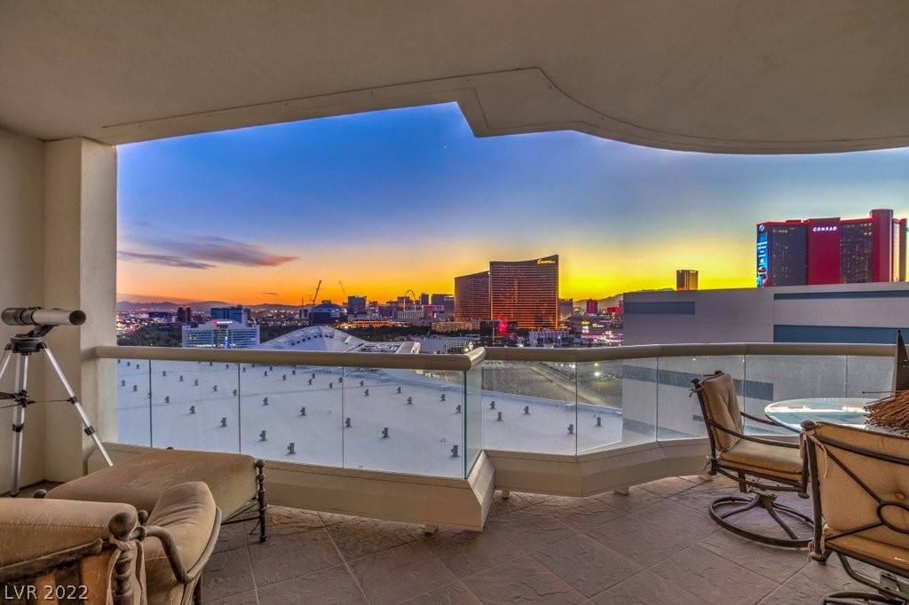 2877 Paradise Road, Unit 2102 Las Vegas, NV 89109 - Photo 20 of 34