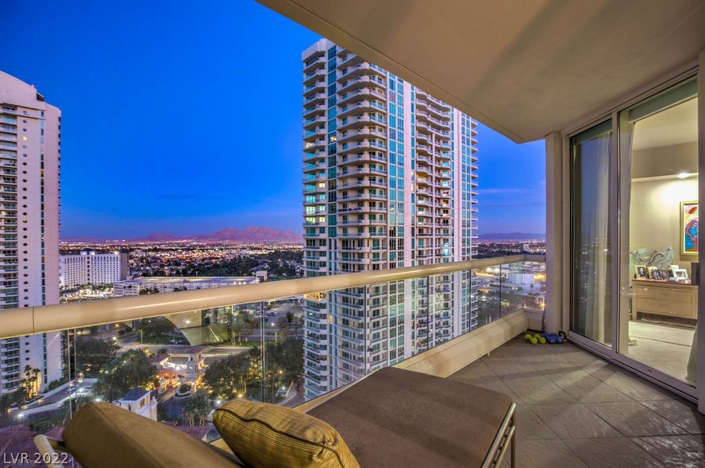 2877 Paradise Road, Unit 2102 Las Vegas, NV 89109 - Photo 29 of 34