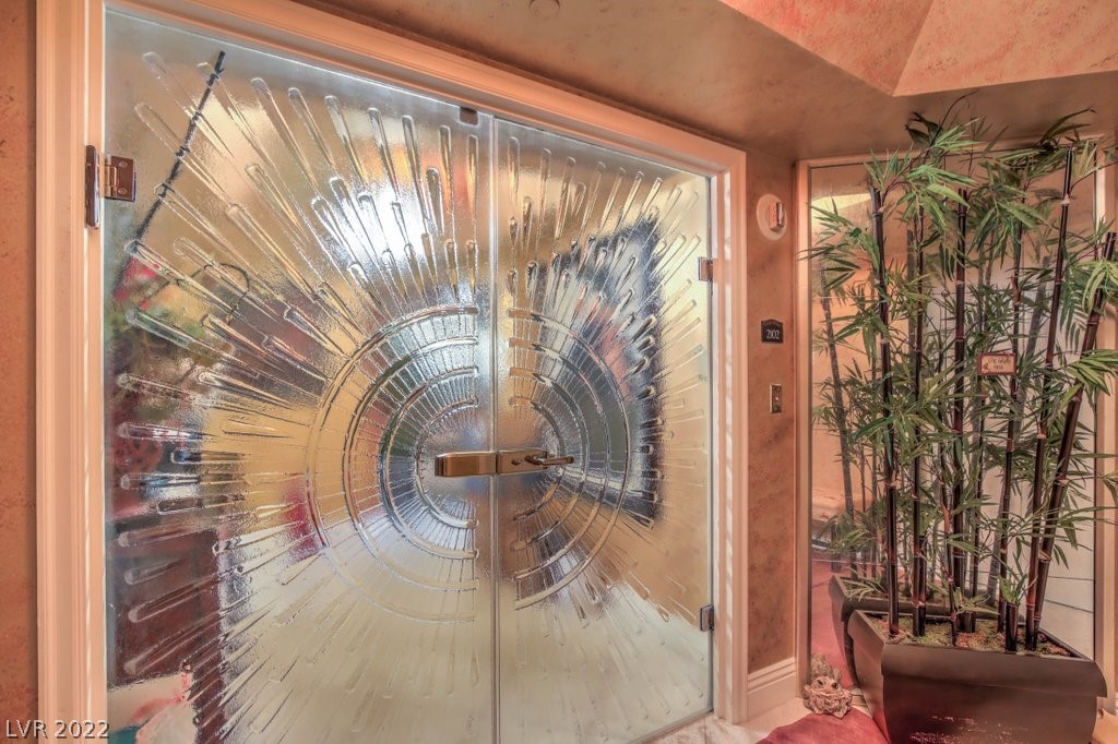 2877 Paradise Road, Unit 2102 Las Vegas, NV 89109 - Photo 5 of 34