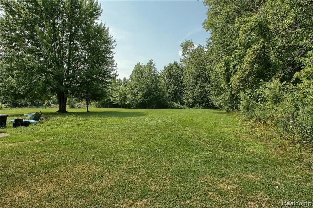 32560 Sutton Road Chesterfield, MI 48047 - Photo 30 of 35