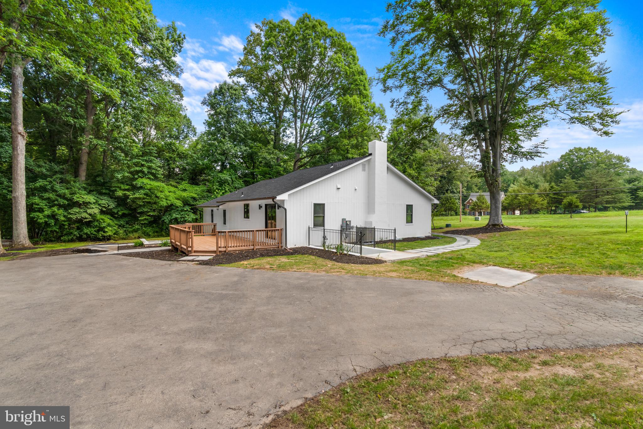 12365 Henderson Road Clifton, VA 20124 - Photo 10 of 21