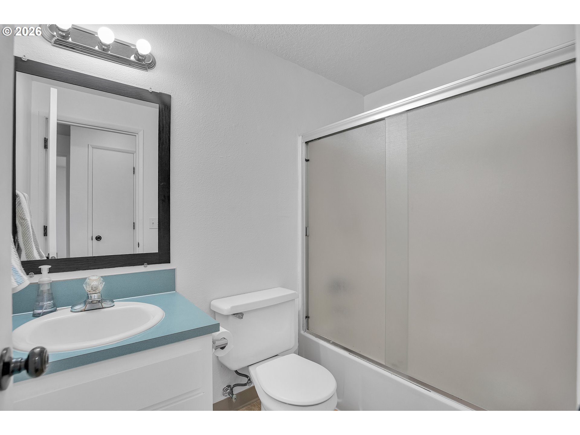 940 Southwest 178th Place Beaverton, OR 97003 - Photo 20 of 29 Bathroom
