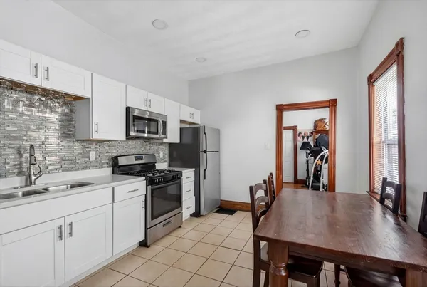 $1,100,000 | 27 Larchmont Street, Boston, MA 02124