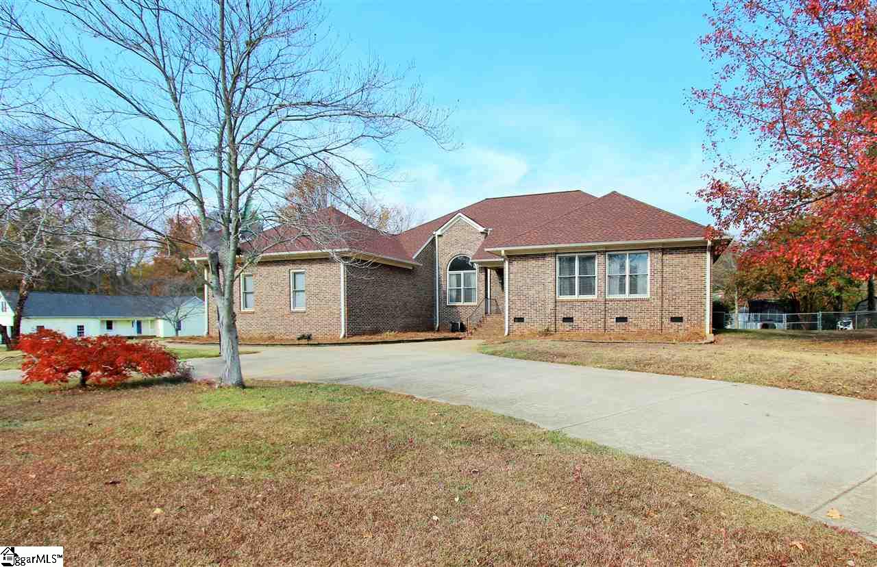 302 Sloping Meadow Drive Inman, SC 29349 - Photo 1 of 23 Gallery Image 1