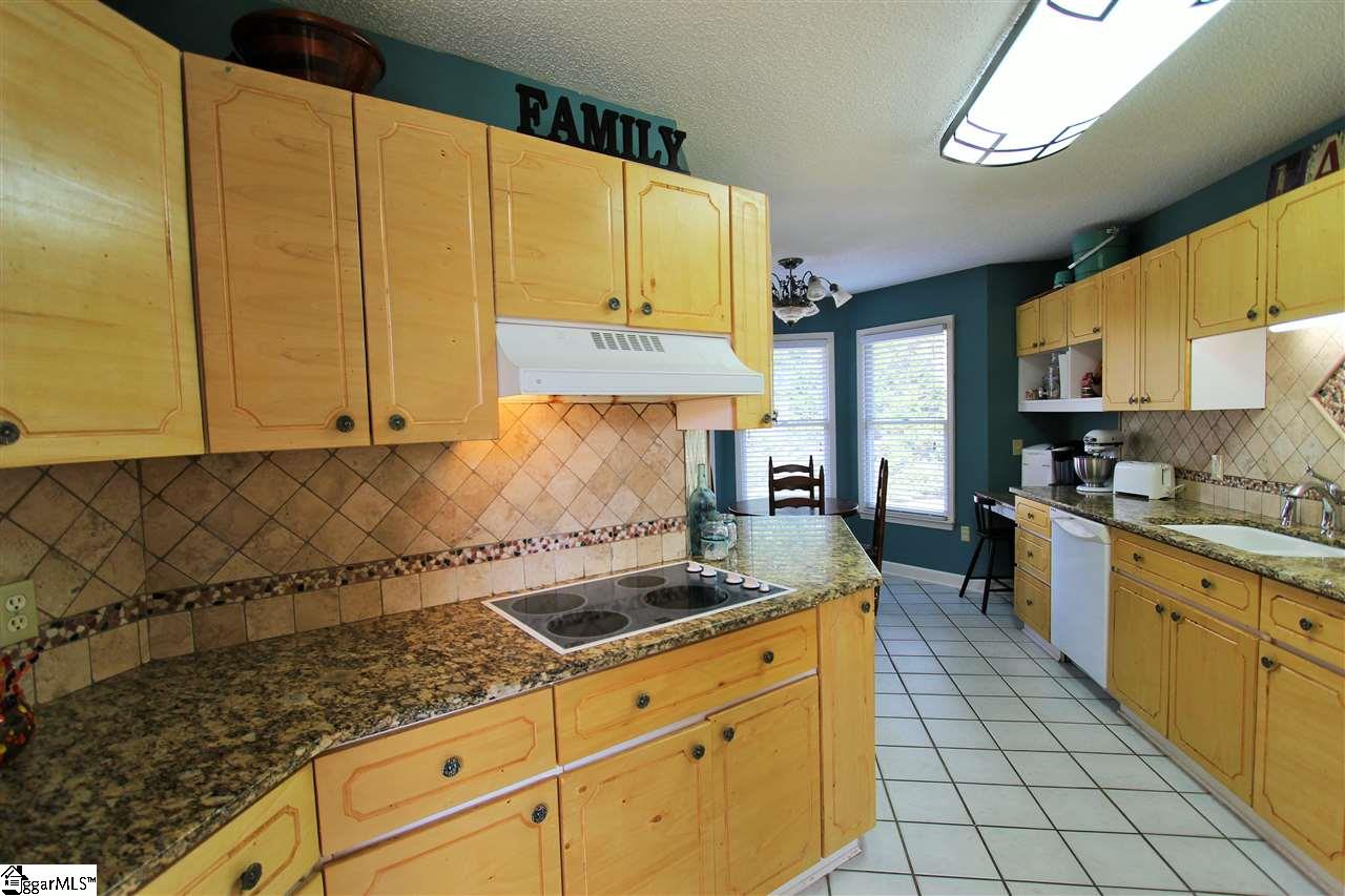 302 Sloping Meadow Drive Inman, SC 29349 - Photo 7 of 23 Gallery Image 7