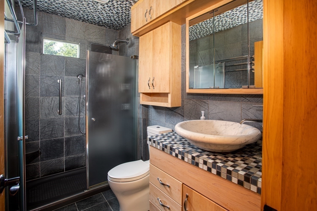 1734 Drift Road Westport, MA 02790 - Photo 31 of 42 Gallery Image 31