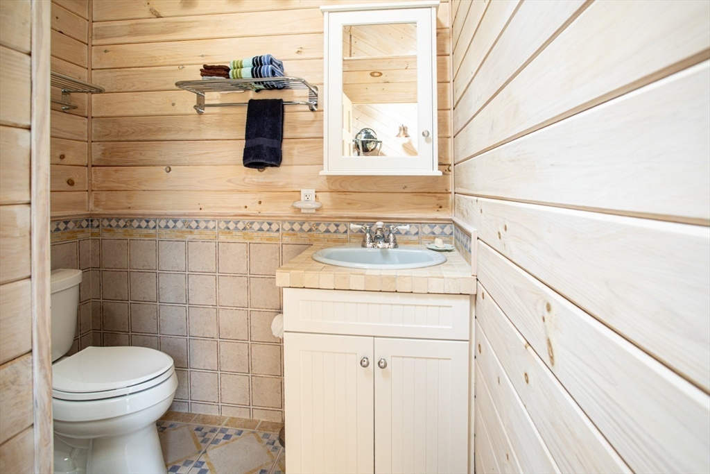 1734 Drift Road Westport, MA 02790 - Photo 40 of 42 Gallery Image 40