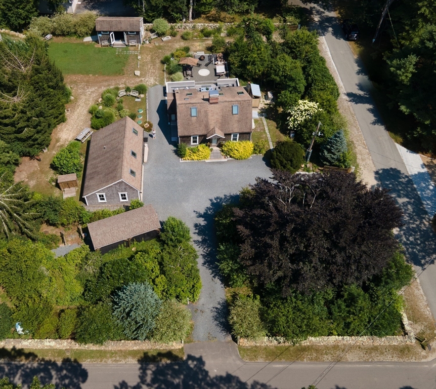 1734 Drift Road Westport, MA 02790 - Photo 5 of 42 Gallery Image 5