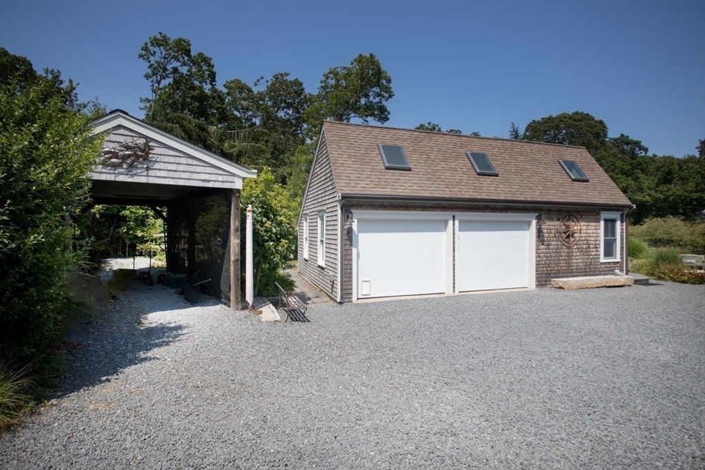 1734 Drift Road Westport, MA 02790 - Photo 8 of 42 Gallery Image 8