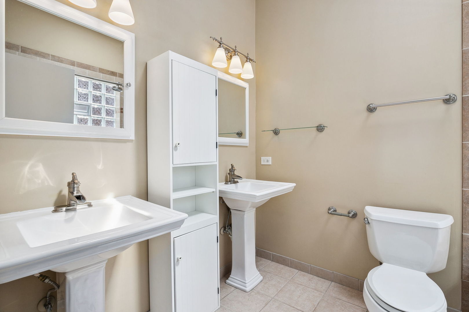 1206 West Addison Street, Unit 3 Chicago, IL 60613 - Photo 12 of 19 Gallery Image 12