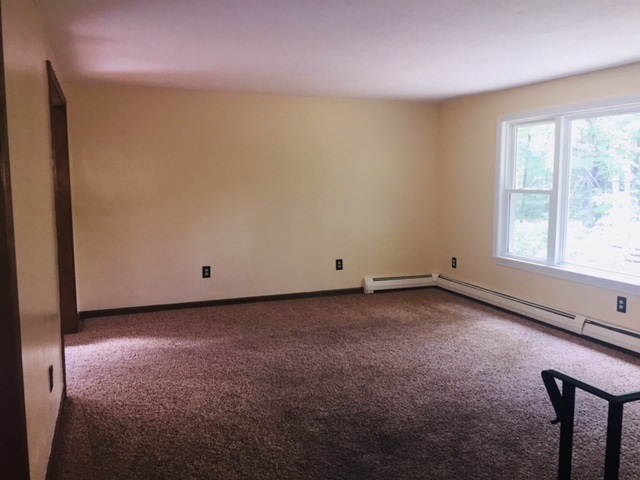 67 Royal Range Road Sandown, NH 03873 - Photo 3 of 15