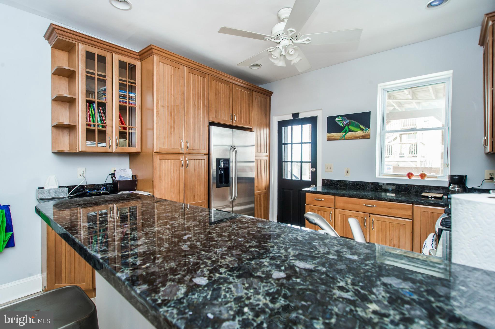 620 South Potomac Street Baltimore, MD 21224 - Photo 11 of 29 Kitchen