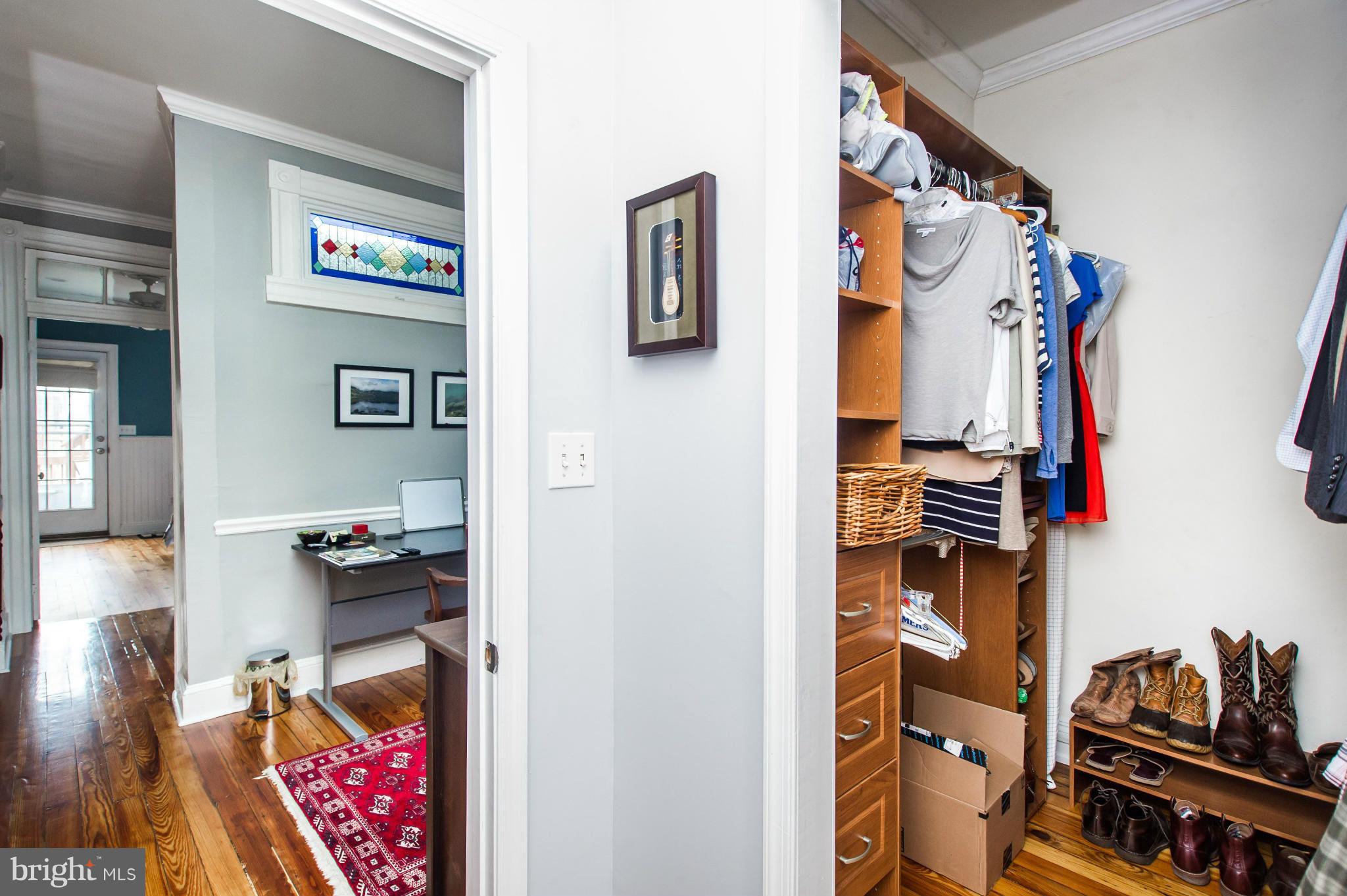 620 South Potomac Street Baltimore, MD 21224 - Photo 16 of 29 Walk-in Closet