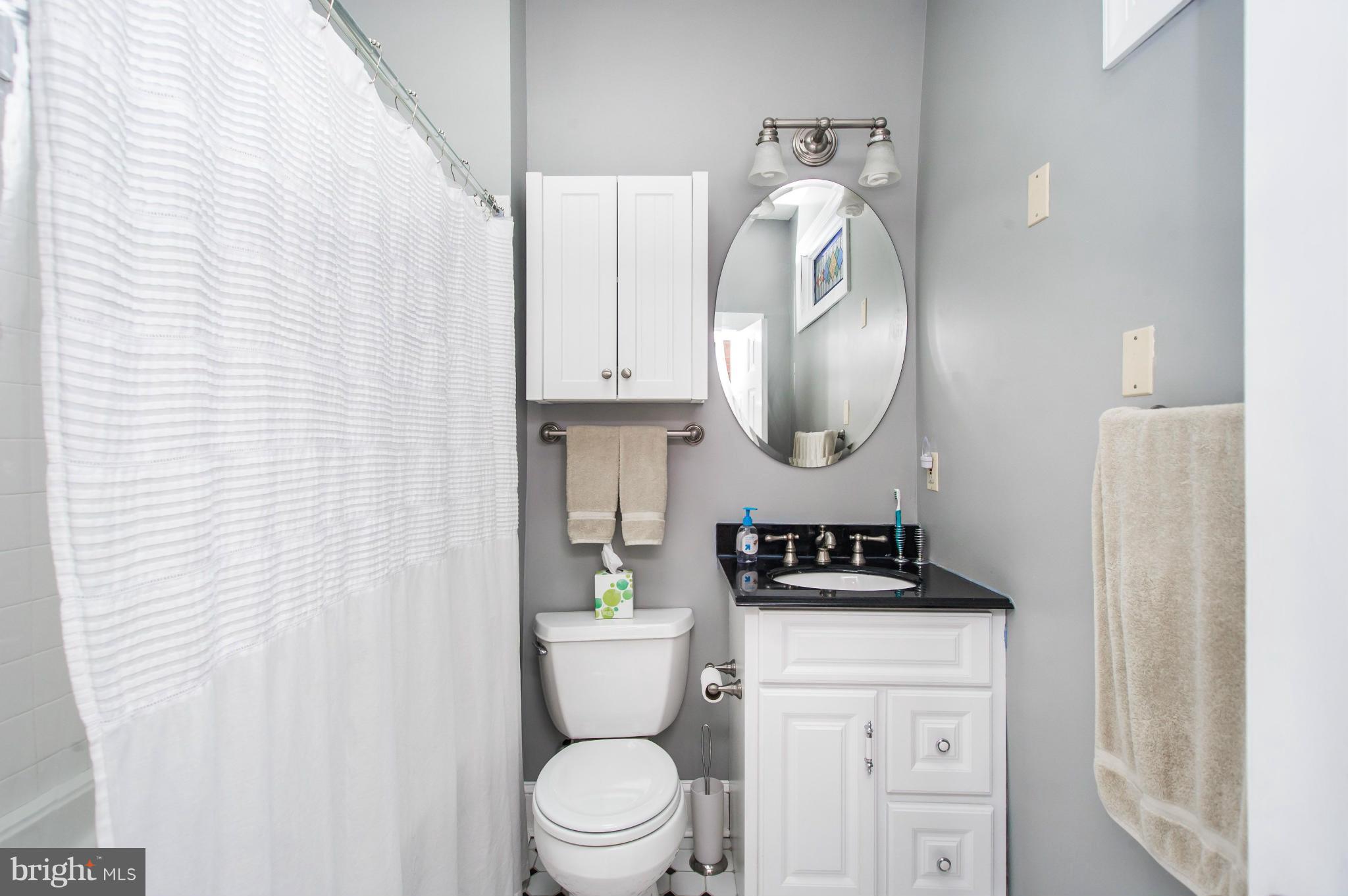 620 South Potomac Street Baltimore, MD 21224 - Photo 18 of 29 Bath