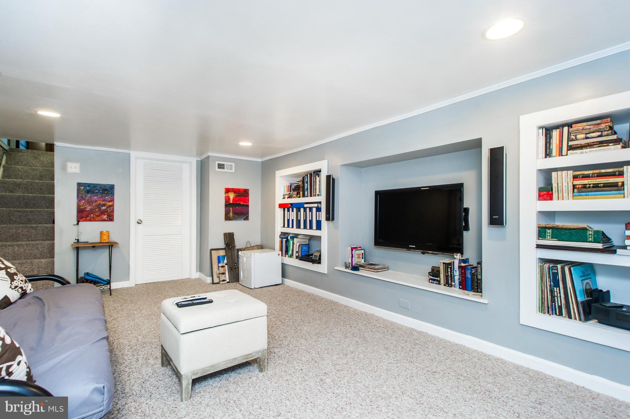 620 South Potomac Street Baltimore, MD 21224 - Photo 22 of 29 Family Room