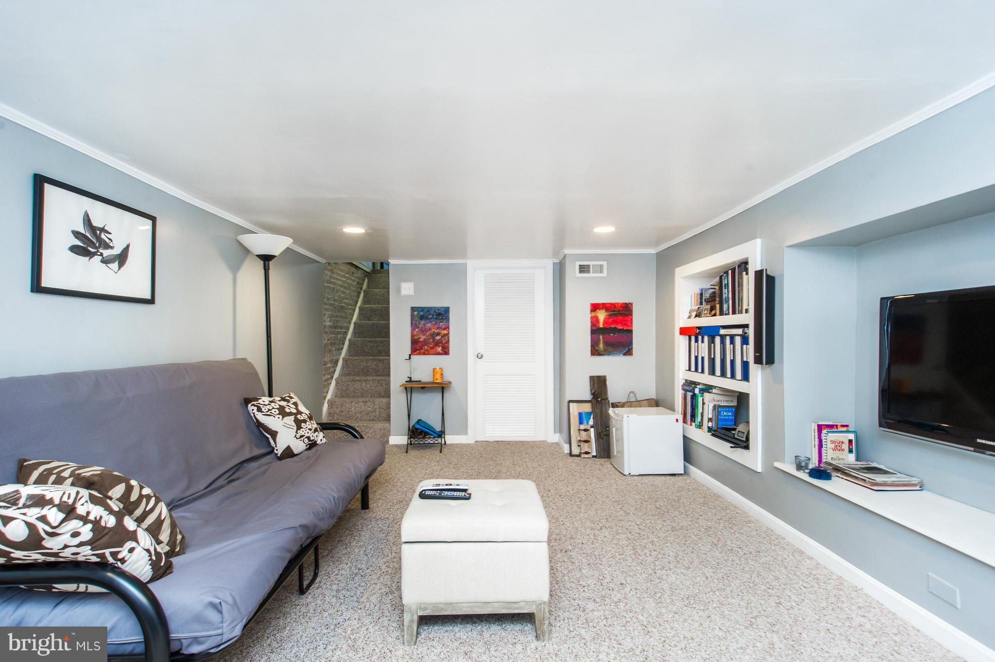 620 South Potomac Street Baltimore, MD 21224 - Photo 23 of 29 Family Room
