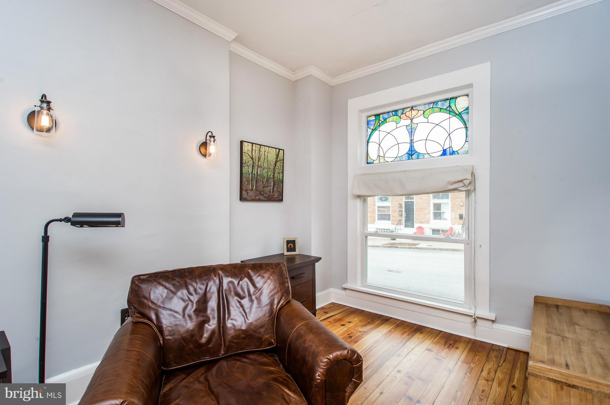 620 South Potomac Street Baltimore, MD 21224 - Photo 6 of 29 Stained Glass