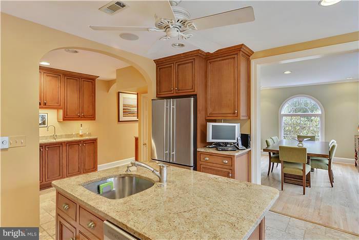 6429 Wiscasset Road Bethesda, MD 20816 - Photo 12 of 29 Kitchen