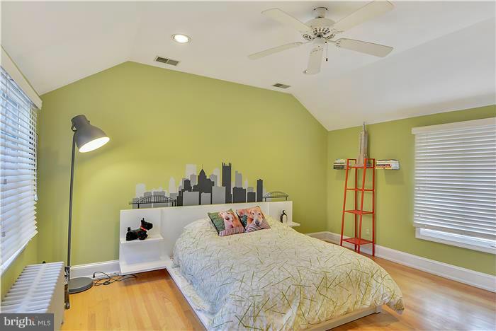 6429 Wiscasset Road Bethesda, MD 20816 - Photo 18 of 29 Bedroom