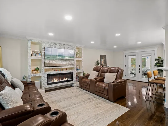 $825,000 | 217 Park Street, North Reading, MA 01864