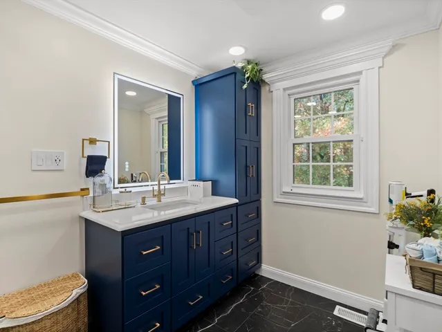 $825,000 | 217 Park Street, North Reading, MA 01864