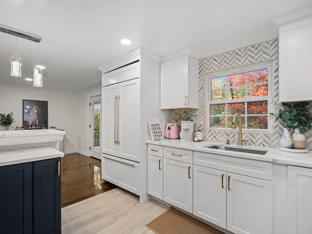 $825,000 | 217 Park Street, North Reading, MA 01864