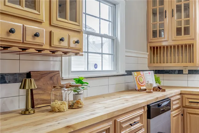 $199,900 | 35 Madison Street, Geneva City, NY 14456