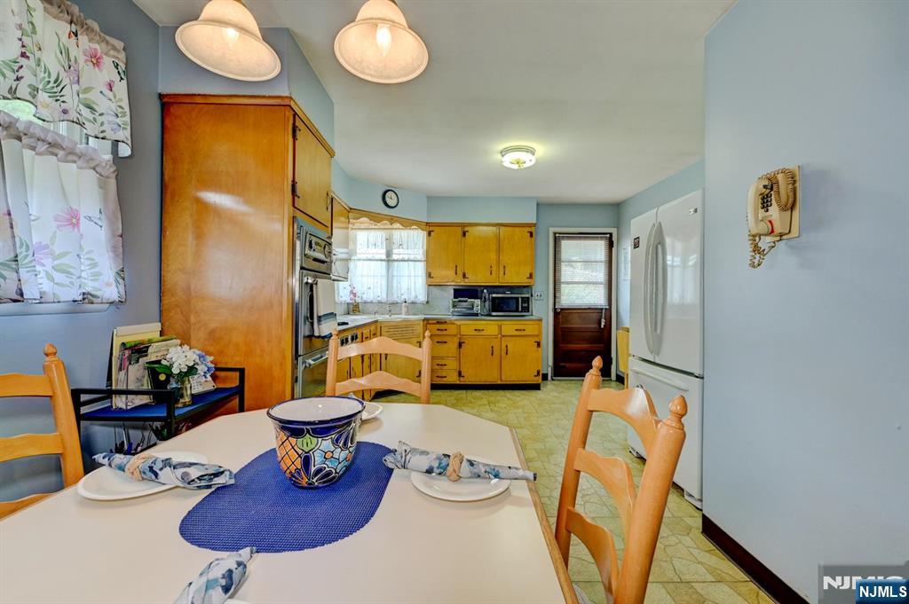 176 Pompton Road Haledon, NJ 07508 - Photo 15 of 35