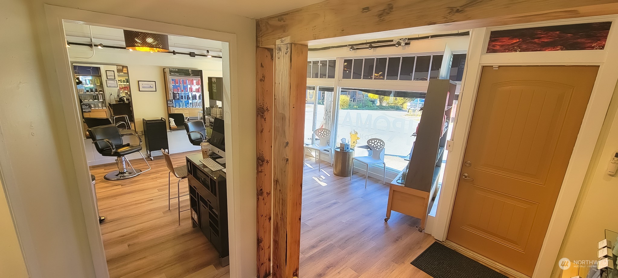 3700 Wallingford Avenue North Seattle, WA 98103 - Photo 12 of 31