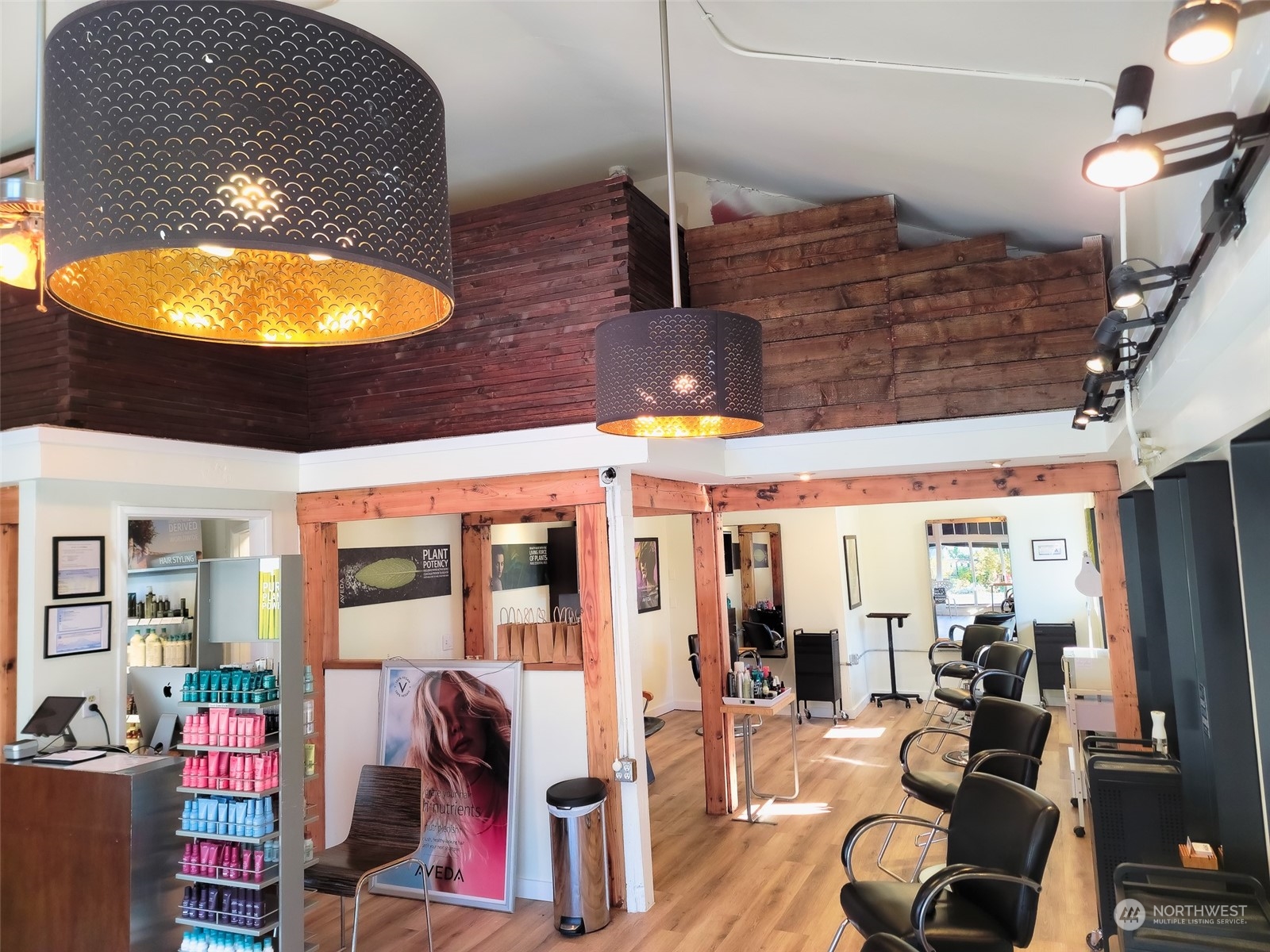 3700 Wallingford Avenue North Seattle, WA 98103 - Photo 15 of 31