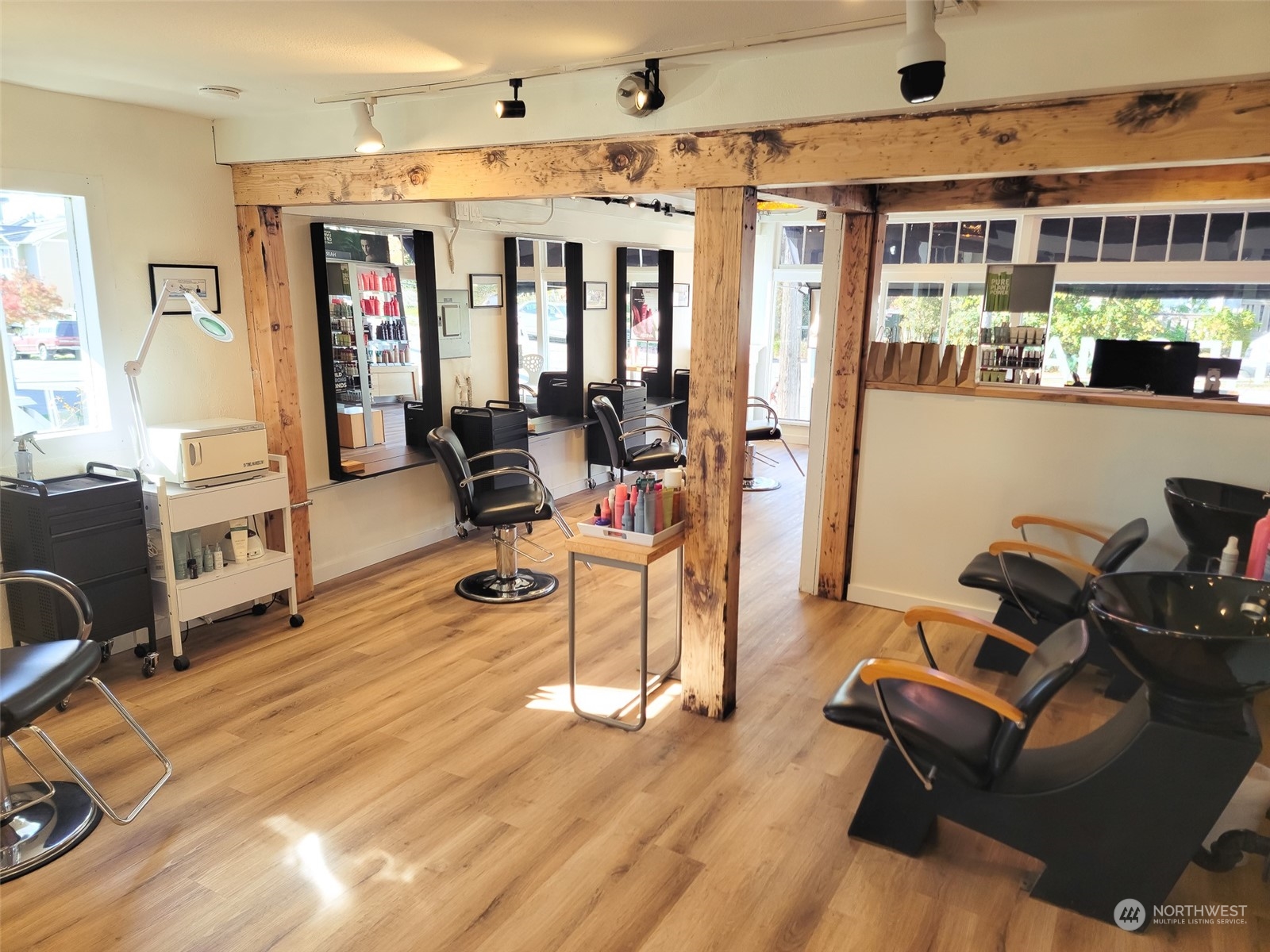 3700 Wallingford Avenue North Seattle, WA 98103 - Photo 18 of 31