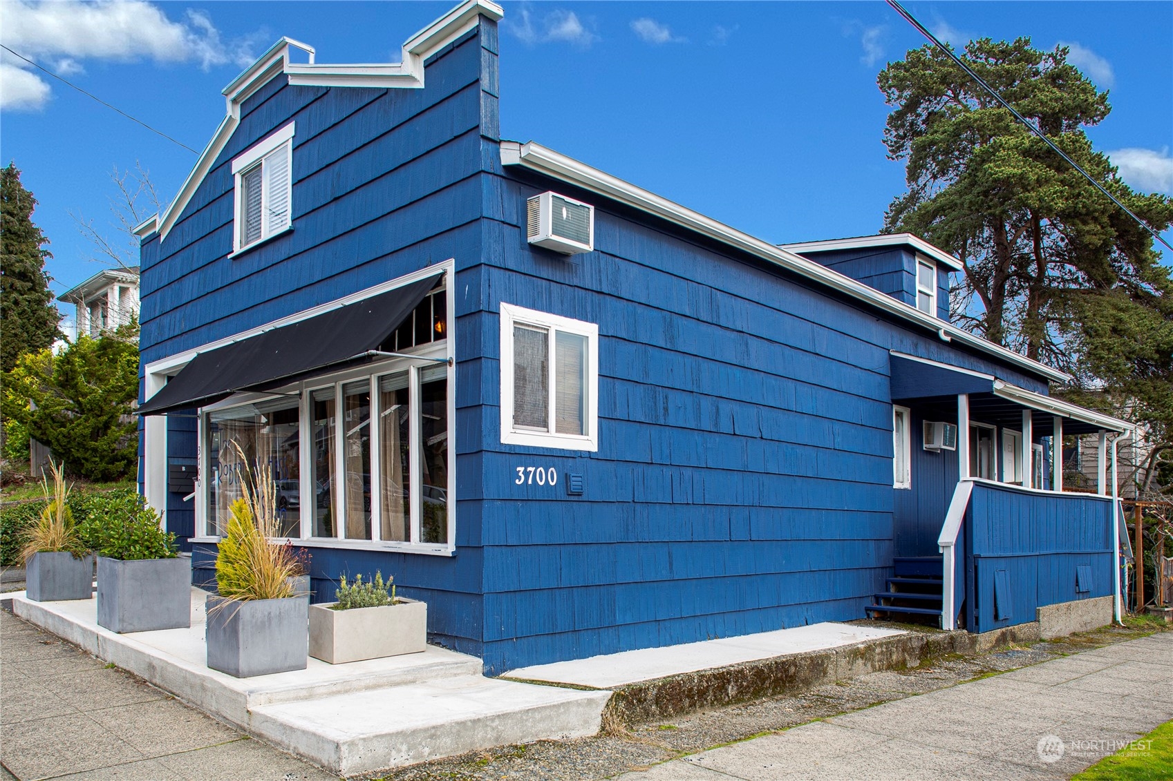 3700 Wallingford Avenue North Seattle, WA 98103 - Photo 7 of 31