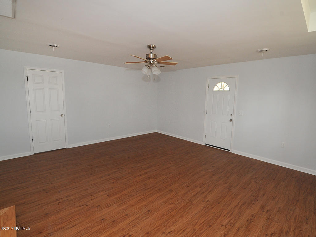 5809 Myrtle Grove Road Wilmington, NC 28409 - Photo 11 of 27 Living