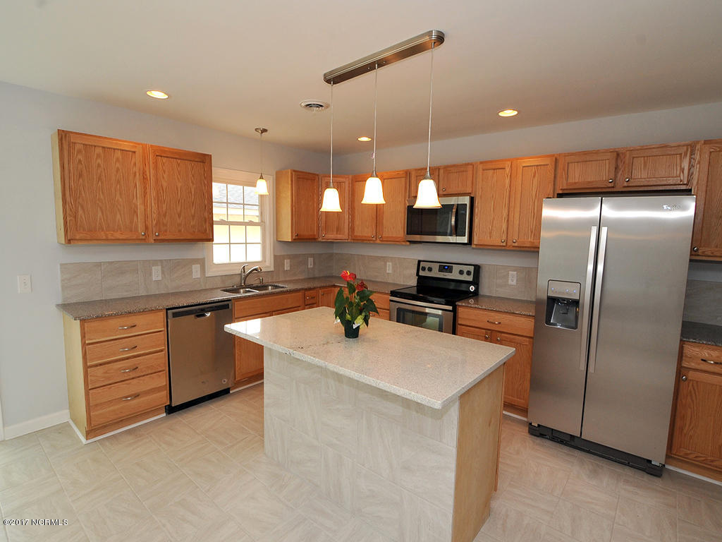 5809 Myrtle Grove Road Wilmington, NC 28409 - Photo 9 of 27 Kitchen