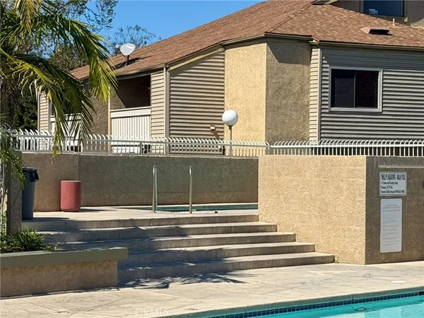 $425,000 | 32 Town And Country Road, Phillips Ranch, CA 91766