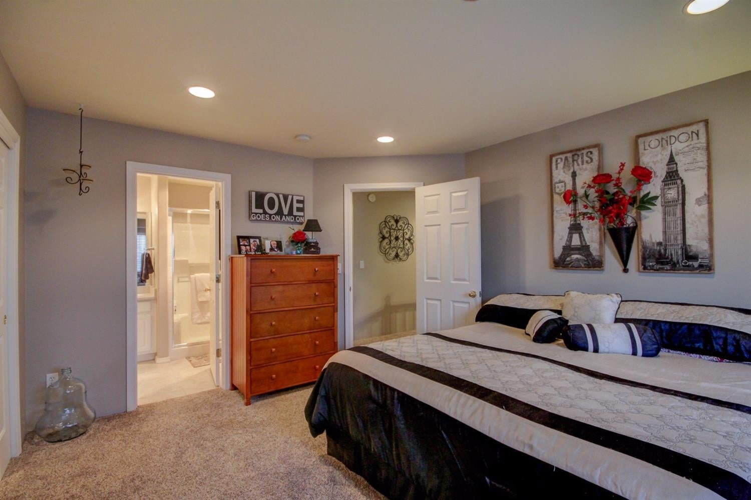 668 Shadow Way Central Point, OR 97502 - Photo 11 of 19 Additional Photo