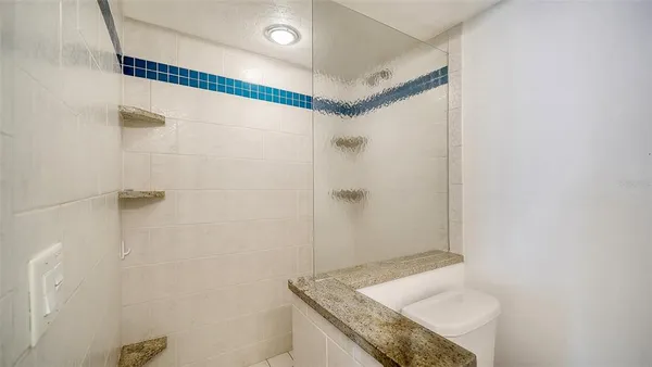 a view of a field with an empty space