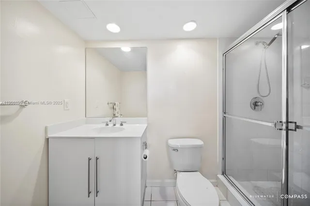 $439,900 | 3000 South Ocean Drive, Unit 520, Hollywood, FL 33019