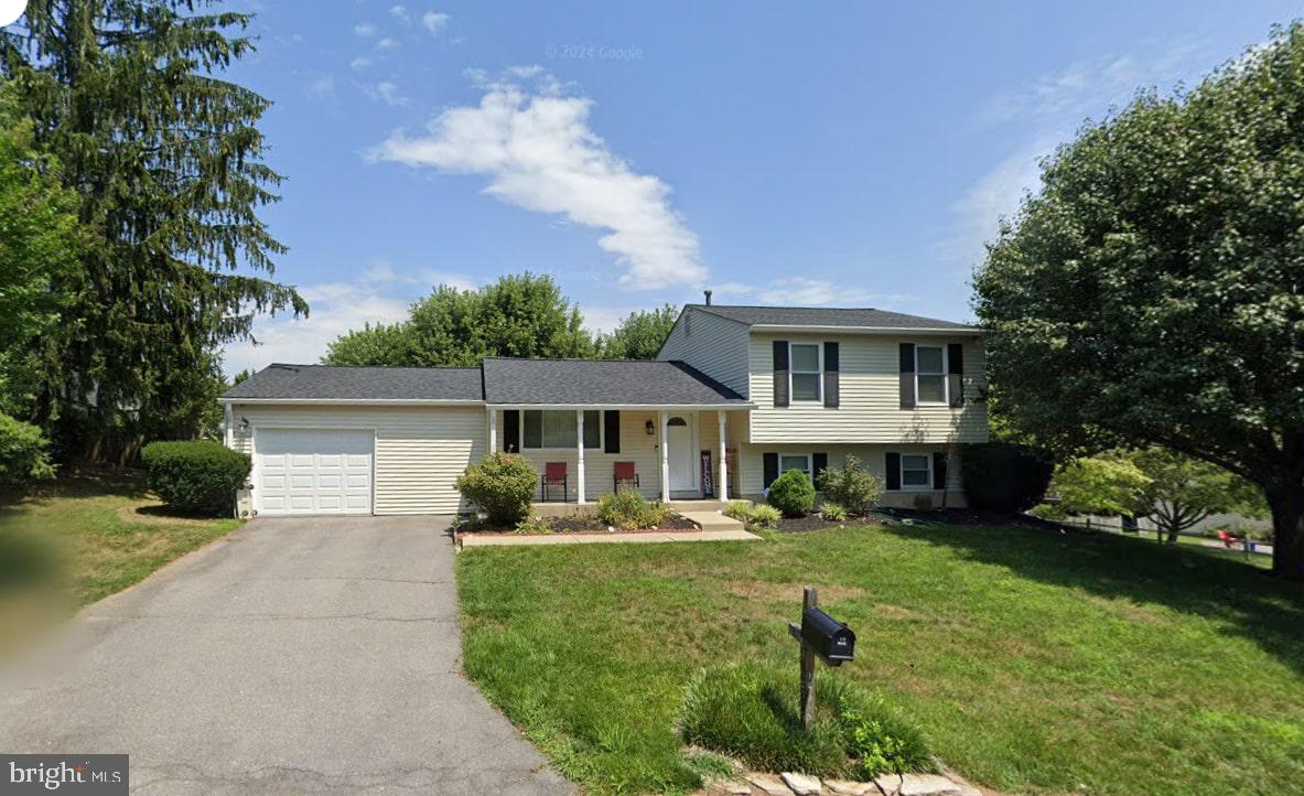 Welcome Home! 10319 Bloom Dr