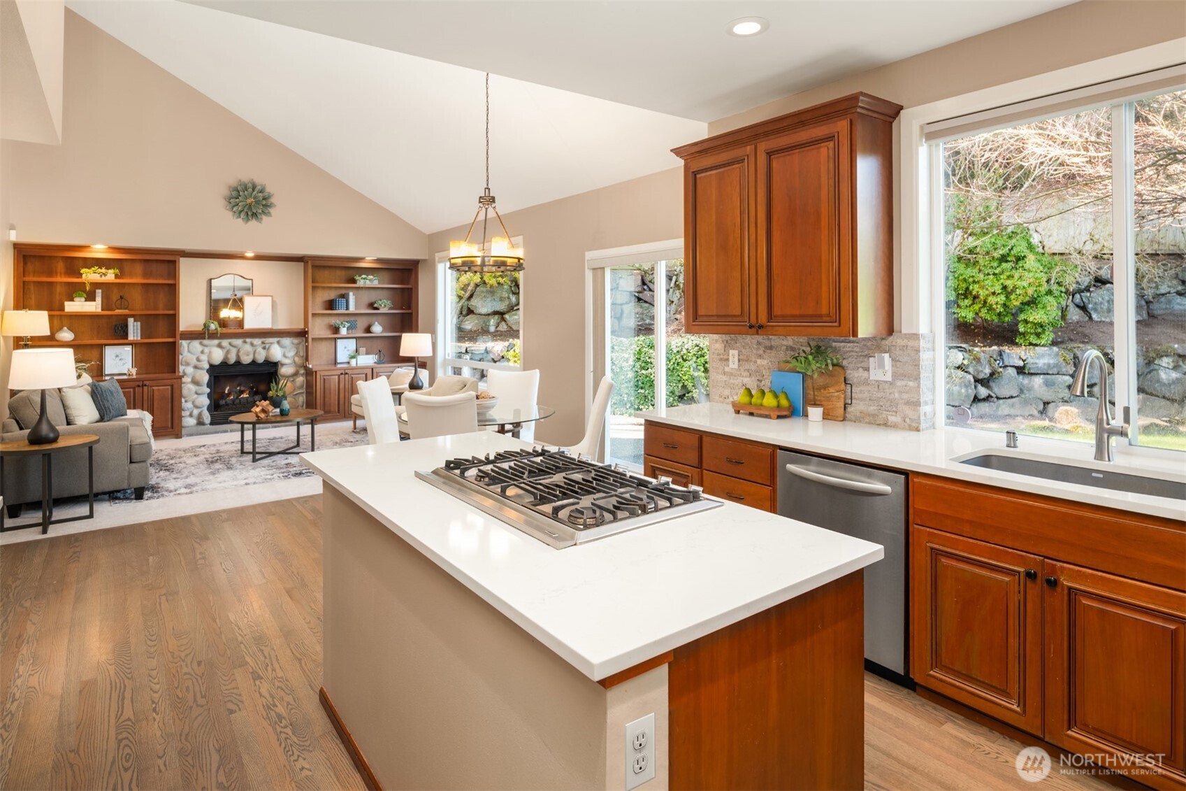 2303 Lyons Avenue Northeast Renton, WA 98059 - Photo 3 of 33