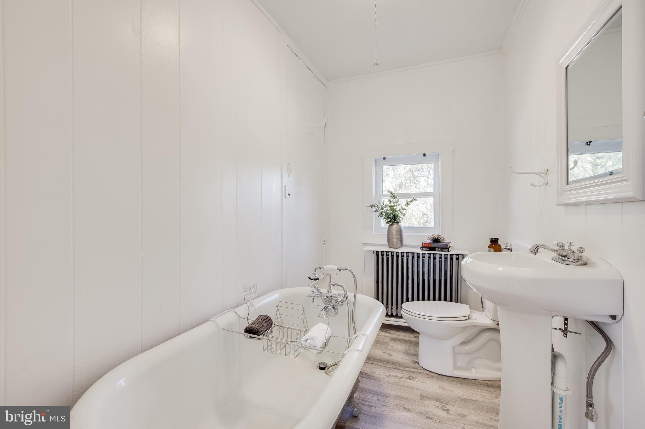 9622 Liberty Road Frederick, MD 21701 - Photo 30 of 45 Updated Upper Level Full Bathroom